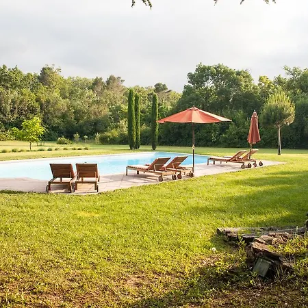Domaine Saint Pierre De Trapel